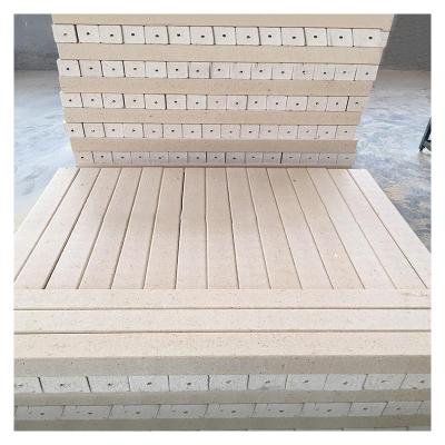 China Traditional hot pressed sawdust PVC wooden pallets for block making machine, PVC concrete block pallets for concrete block for sale