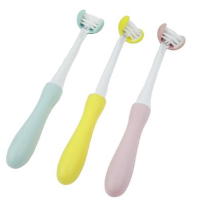 China New Profesional Battery Operated Portable Fashion Personalized Travel Toothbrush For Kids for sale