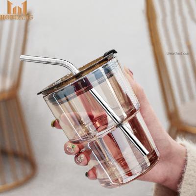 China 2022 Summer Sustainable Large Capacity Clear Coffee Straw Glass Cup With Lid for sale