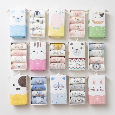 China Animal 2018 new hot cheap cute 3d anti-slip 4 pair box set baby socks for sale