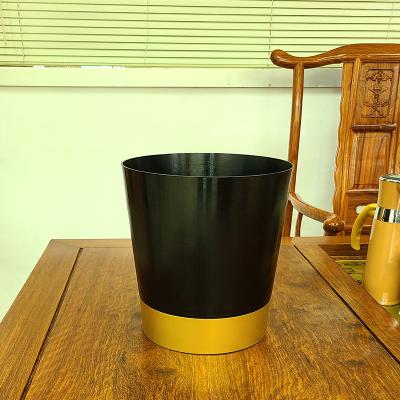 China Wholesale minimalist garden self watering plastic flower pot, balcony planting decorative flower pot for sale