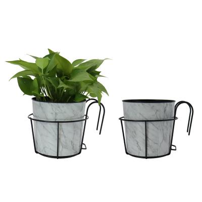 China Econo Modern Manufacturer 6 8 Wholesale 10 Inch Iron Frame Flower Pot Household Decorative Plastic Hanging Flower Pot Flow for sale