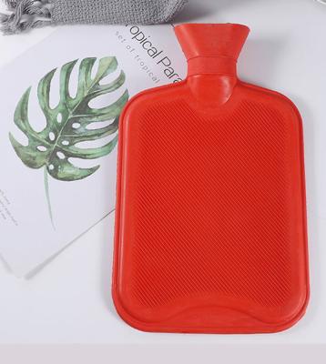 China Rubber Rubber Hot Water Bottle 2L 2000ml Hot Water Bottle bag With knitted Cover for sale