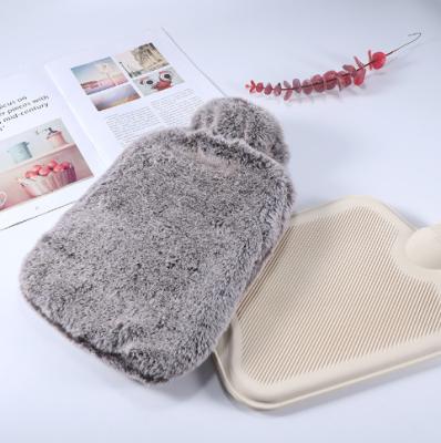 China Luxury Menstrual Hot Water Bottle 2L 2000ml 1L 1000ml Hot Water Bottle bag with color cover for sale