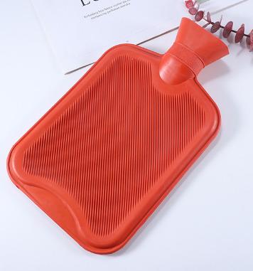 China Luxury Menstrual Hot Water Bottle 2L 2000ml Hot Water Bottle bag with color cover for sale