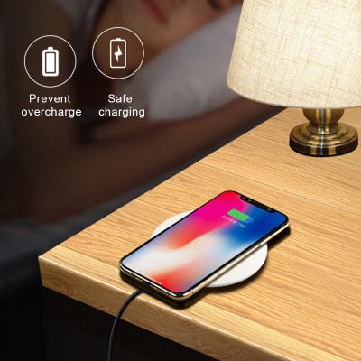 China Mobile Phone Simple Portable 10W Wireless Charger For Phone With Wireless Charging Function for sale