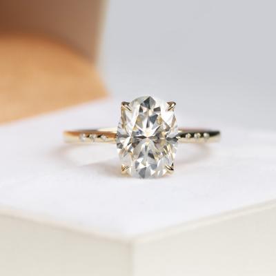 China CLASSIC CLASSIC Oval Cut D Ring Stone Color VVS Moissanite Diamond Custom Fashion Silver 925 or 10K Yellow Gold Engagement Ring for sale