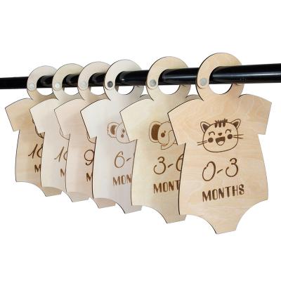 China Europe 7 Piece Hanging Baby Closet Height Divider Wooden Baby Clothes Closet Dividers for sale