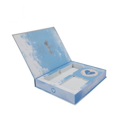 China Recyclable Plain Printed Magnetic Closure Flap Elegant Bespoke Paper Cardboard Gift Boxes With Hinged Lid for sale