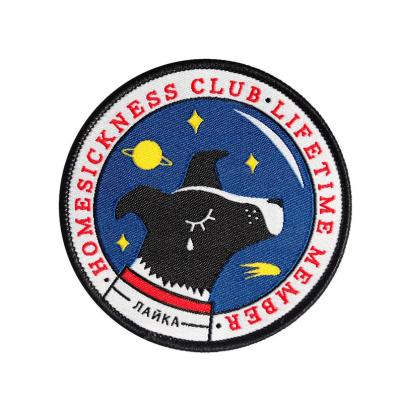 China new design 3D club name logo bulk high quality merrow border large woven patch for apparel zu verkaufen