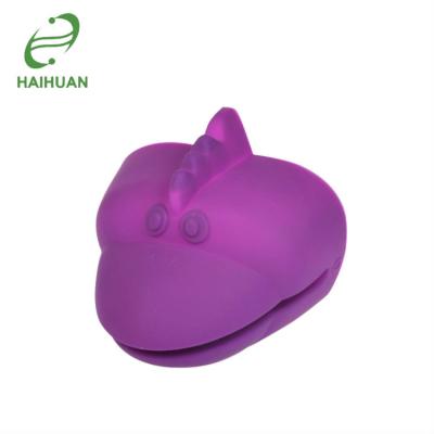 China Factory Supply Silicone Animal Chicken Gloves Silicone Rooster Shaped Glove for sale