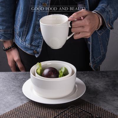 China Nordic Style Stocked White Color Round Dish And Bowls 4 Pieces Set With Ceramic Cup Tableware Made In China for sale