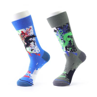 China High quality custom made black thick compression tube dragon crew sports socks QUICK DRY sock for sale