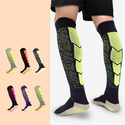 China Wholesale Bulk High Quality Breathable Sports Socks Long Men's Deodorant Anti-Slip Crew Football Distribution Socks for sale