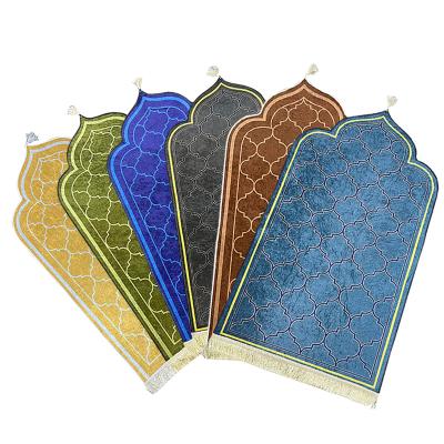 China Wholesale Gold Islam Worship Carpet Diamond Velvet Fashion Worship Mat Worship Mat Manufacturer Hot Selling for sale