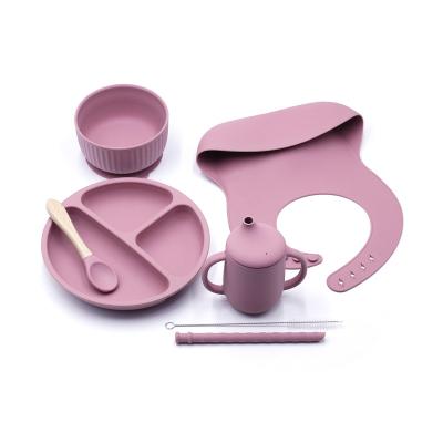 China Stocked 2021 Eco-Friendly Silicone Baby Bib Cup Baby Dish Suction Cups With Spoon Silicone Baby Feeding Set for sale