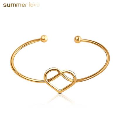 China Fashionable Factory Wholesale Gold Bracelet For Women Charm Love Heart Rate Open Cuff Bracelet Jewelry for sale