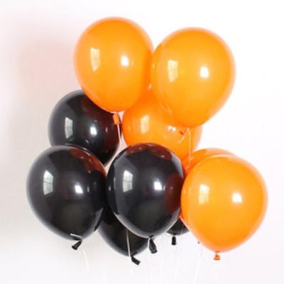 China Eco-friendly 12 Inch Disposable White Orange Black Latex Balloons Bulk For Hallows Day for sale