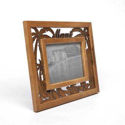 China High quality custom made fashion holiday decoration color picture wooden photo frame for sale