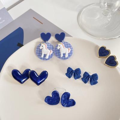 China XUFANG 2021 hot sales children cute alloy earrings blue CSI wind Klein love earrings cartoon no pierced ear cut earrings girl jewelry for sale