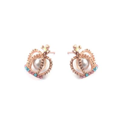 China Earbob Sale Creative Colorful Pearl Cute Luxury Women's Diamond Crown Earrings Manufacturer Direct Cross Ear Stud for sale