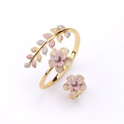 China Beautiful Flower Luxury Soft Design Leaf Fashion Bracelet Set Three-Dimensional Women Ring Full Zircon Flower Bracelets for sale