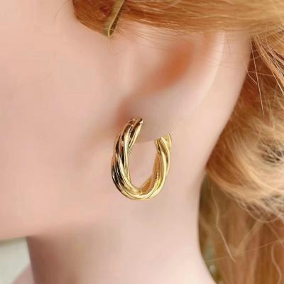 China Classic punk type earrings style edging gold plated wholesale earrings women jewelry accessory beautiful for sale