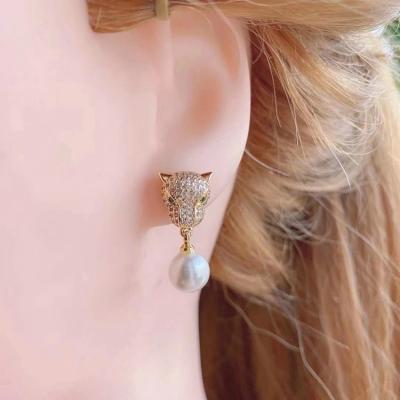 China Hiphop Leopard Head Gold Plated Earrings Zircon With Pearl Drop Earrings Fashion Jewelry Gift for sale