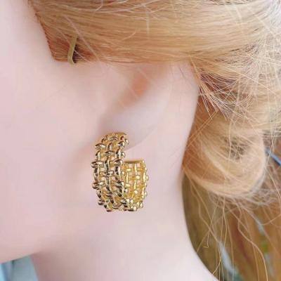 China Artistic 2022 Design Hollow-out Punk Grid Earrings Gold Plated Earrings Accessory For Party Banquet Jewelry for sale