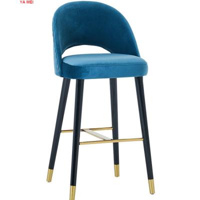 China Modern Hot Selling Modern Popular Solid Wood Leg Bar Stools For Kitchen Blue Velvet High Bar Chairs for sale