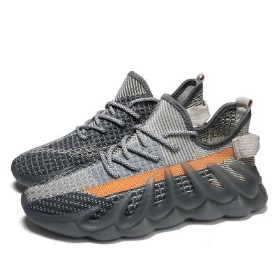 China Yeezye Summer Men's Outdoor Breathable Sports Shoes Lightweight Men's Sneakers Light Up Comfortable Fashion Walking High Tops Men's Sports Shoes for sale