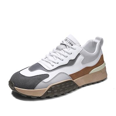 China Fashion trend men's leather casual shoes white shoes 2021 new fashion trend sneakers equip breathable non-slip high quality walking shoes for sale