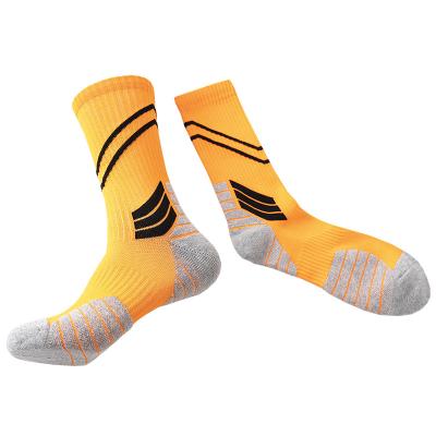 China Long Sports Basketball Socks Thicken Sports Logo Mens Socks From China Custom Made for sale