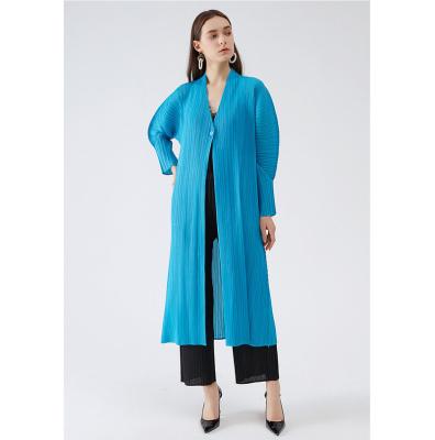 China QUICK DRY Lady's Pleated Long Jacket Woven Puffy Sleeve for sale