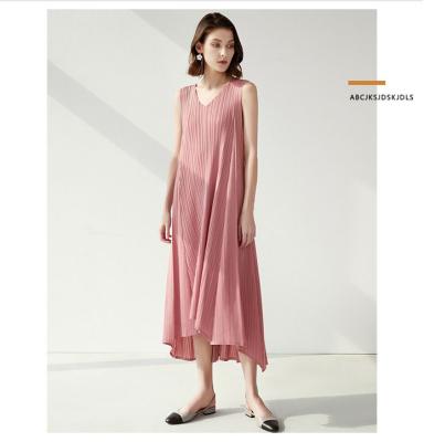 China New Plus Size Casual Women's Maxi Dress V-Neckline Long Summer Comfortable Tight Fit Sleeveless Breathable Dress for sale