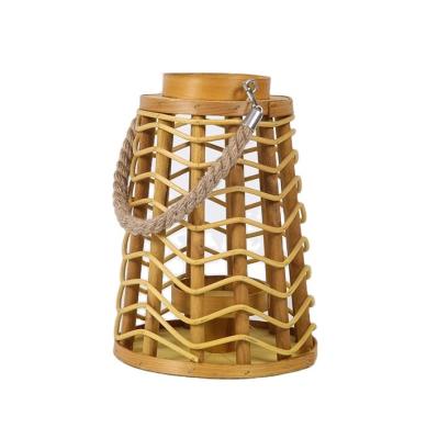 China Eco-friendly Handmade Garden Rattern Lantern Home Decorative Natural Bamboo Decors for sale