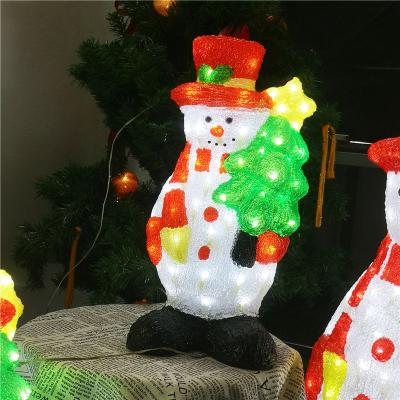 China Holiday Decoration 45CM Snowman Light With Acrylic Christmas Tree Pattern Shape Outdoor Christmas Decoration Light 80L for sale