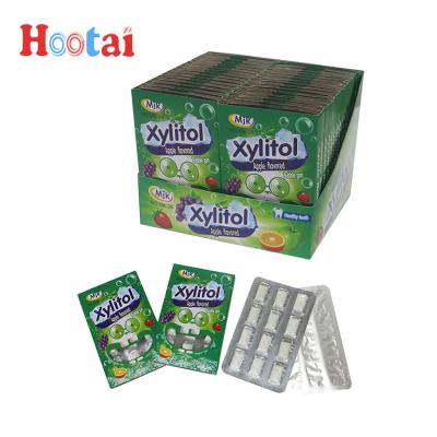 China Mint Mini Apple Flavored Xylitol Chewing Gum Xylitol Bubble Gum HT108 for sale