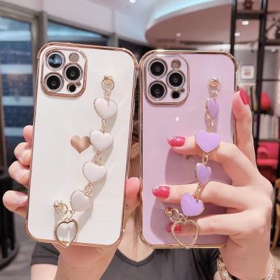 China High quality luxury heart bracelet cell phone case love bracelet phone case for sale