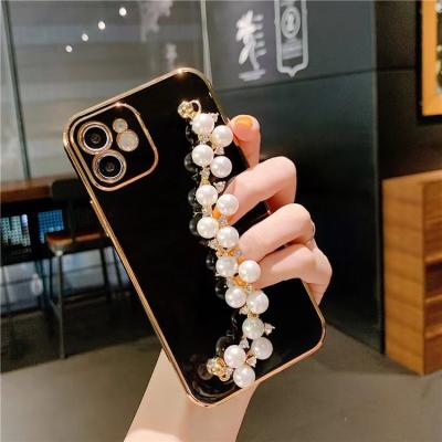 China High quality luxury pearl bracelet cell phone case cute girl pearl wristband mobile phone case for iphone case for sale