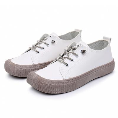 China CUSHIONING ladies flat white leather casual shoes for women for sale