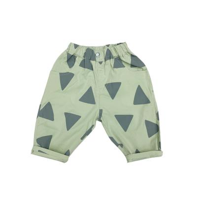 China Boys' pants casual 2022 summer baby geometric printing five-point pants medium new children's casual pants lightly for sale