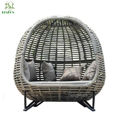 China Modern Outdoor Rattan Furniture Sun Lounger Bed Woven Patio Seating Furniture Set Sectional Outdoor for sale