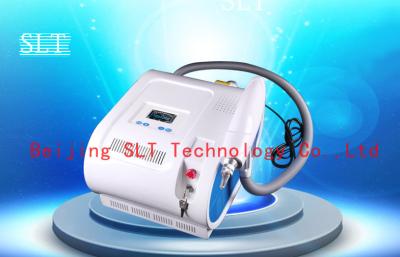 China Q-Geschaltete Nd YAG Laser-Tätowierungs-Abbau-Maschine für das Entfernen der Sommersprosse/des Eyelines/des Muttermals zu verkaufen