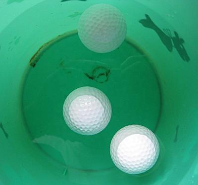 China Selling Water Floating Golf Balls 2 Piece Floater Balls And Lightweight Golf Balls With Logos Standard for sale