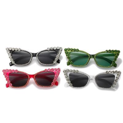 China 2022 Luxury Sun Glasses Sunglasses Cat Eye Fashion Shades Women Designer Rhinestone Fashion Sun Glasses for sale