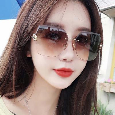 China Custom Rimless Logo River Polygon Private Label Sun Glass Optical Sunglasses Women Rimless Sunglasses Women for sale