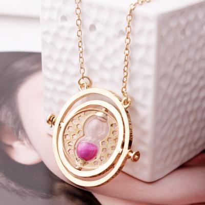 China 2020 fashion decoration 3D necklace sandglass rotating necklace for sale