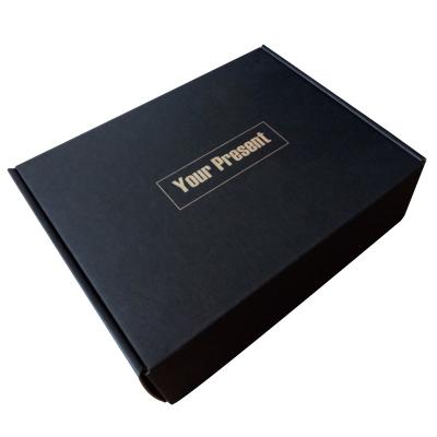 China Recyclable Designs Black Luxury Retail Clothing Package Gift Packaging Paper Garment Boxes for sale