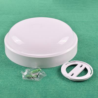 China Modern New Design AC100-277V Led Ceiling Light 15w IP65 Outdoor Mounted Round Bulkhead Light for sale